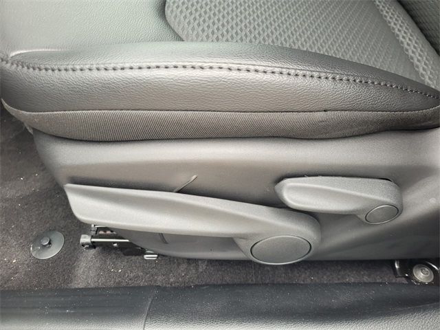 2026 Jeep Compass Latitude Altitude photo 3