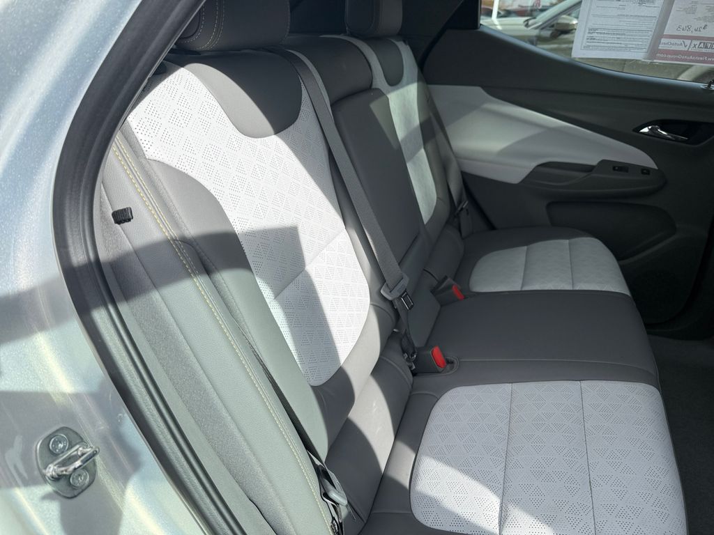 2022 Chevrolet Bolt EUV Premier photo 17