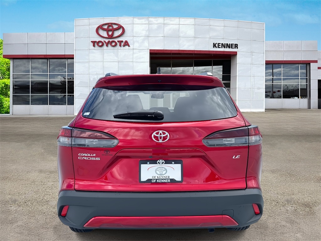2026 Toyota Corolla Cross LE photo 3