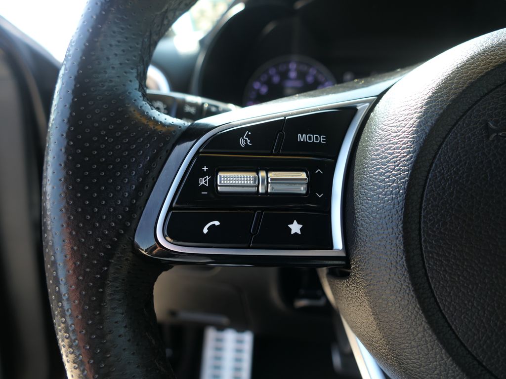 2023 Kia Forte GT-Line photo 11