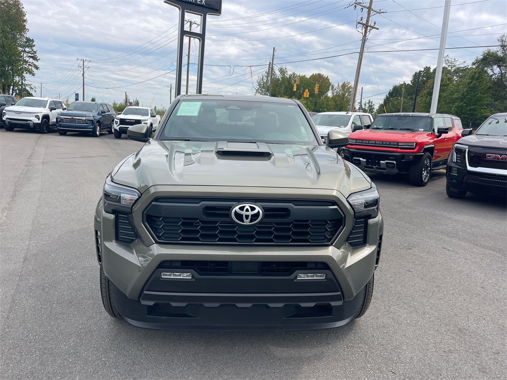 2025 Toyota Tacoma TRD Sport photo 7