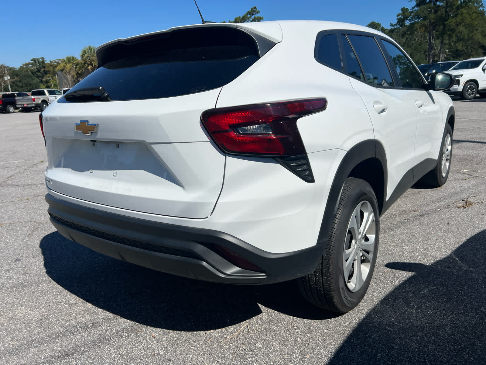 2025 Chevrolet Trax LS photo 3