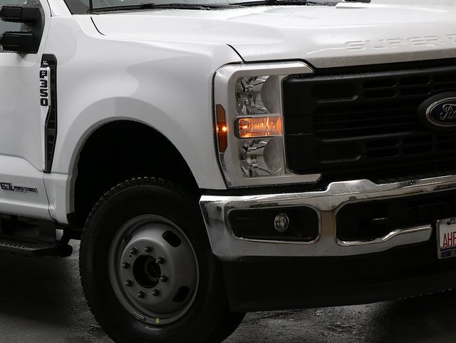 2025 Ford F-350 XL photo 3