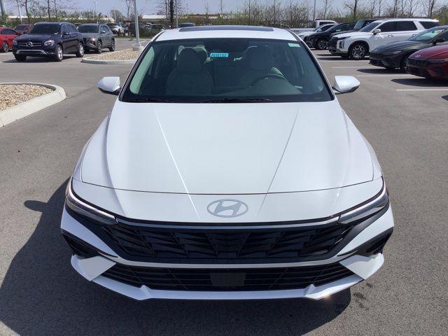 2025 Hyundai Elantra Hybrid Limited photo 2