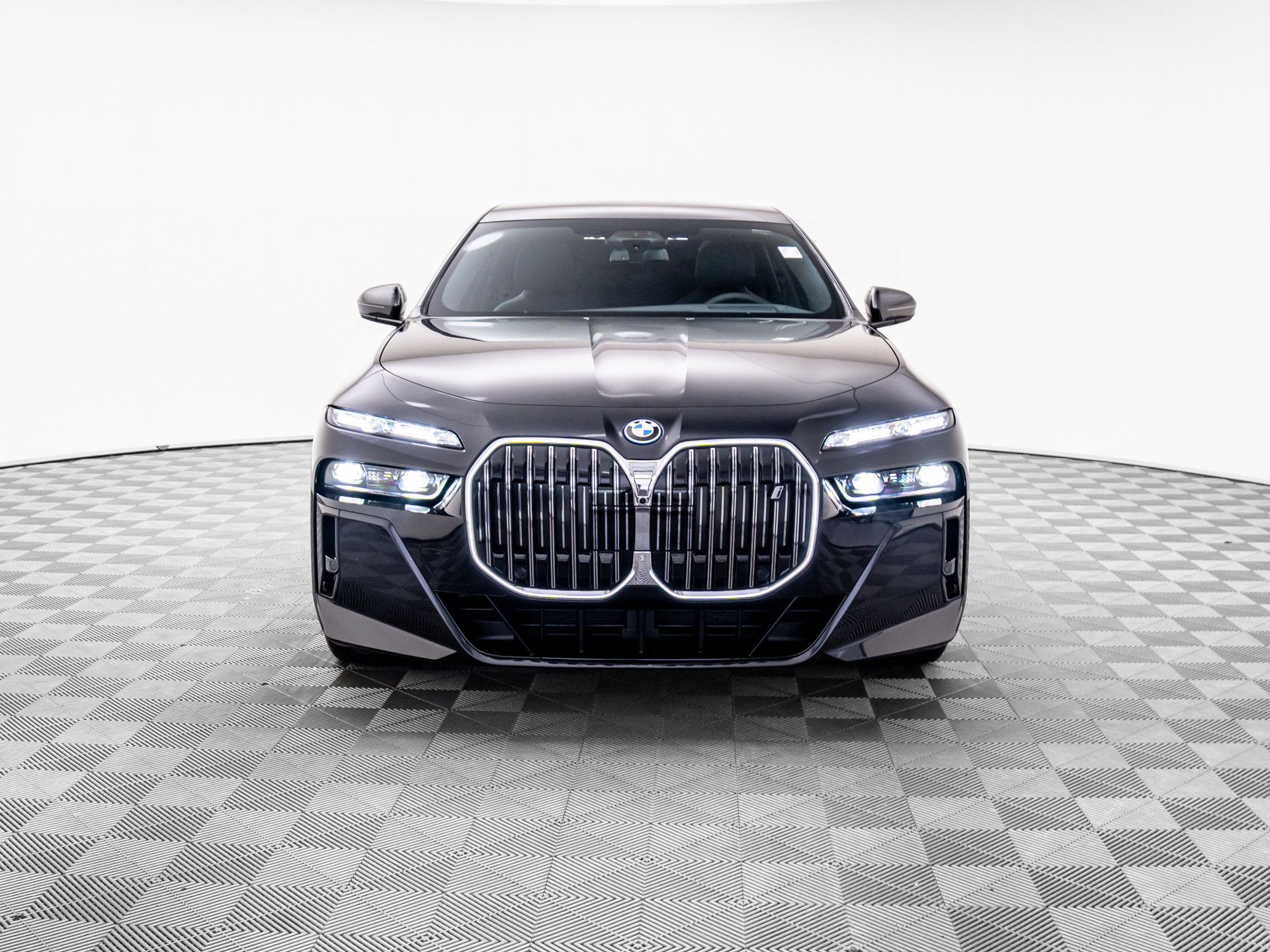 New 2025 Black Sapphire Metallic BMW xDrive60 image 9