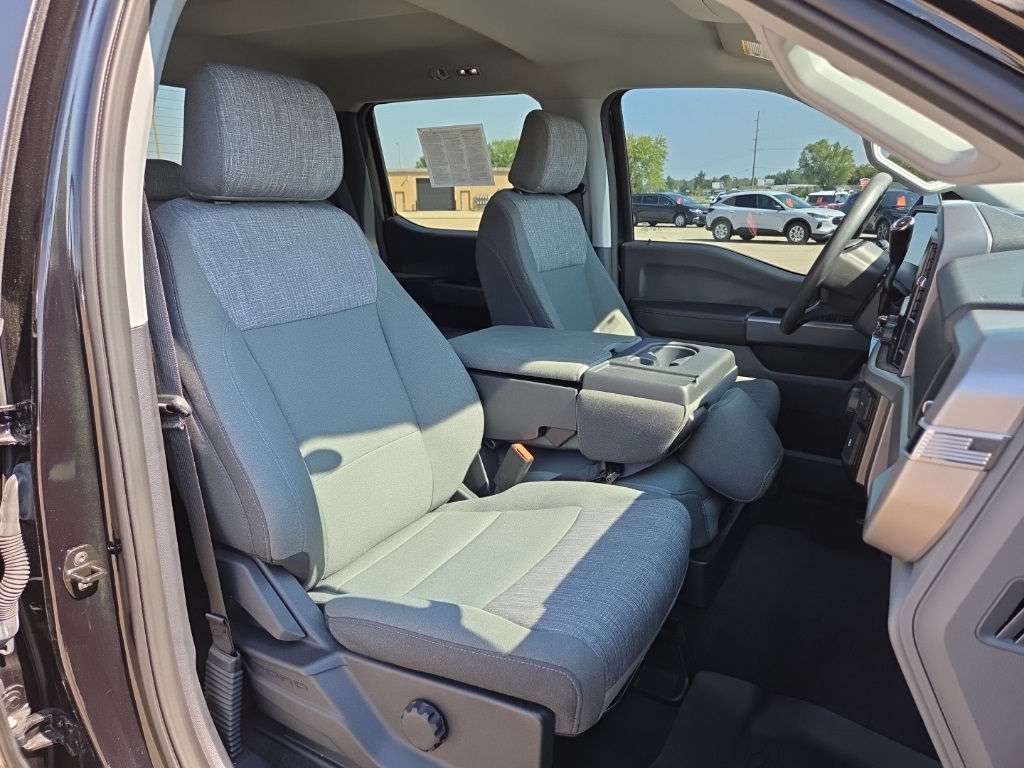 2023 Ford F-150 XLT photo 31