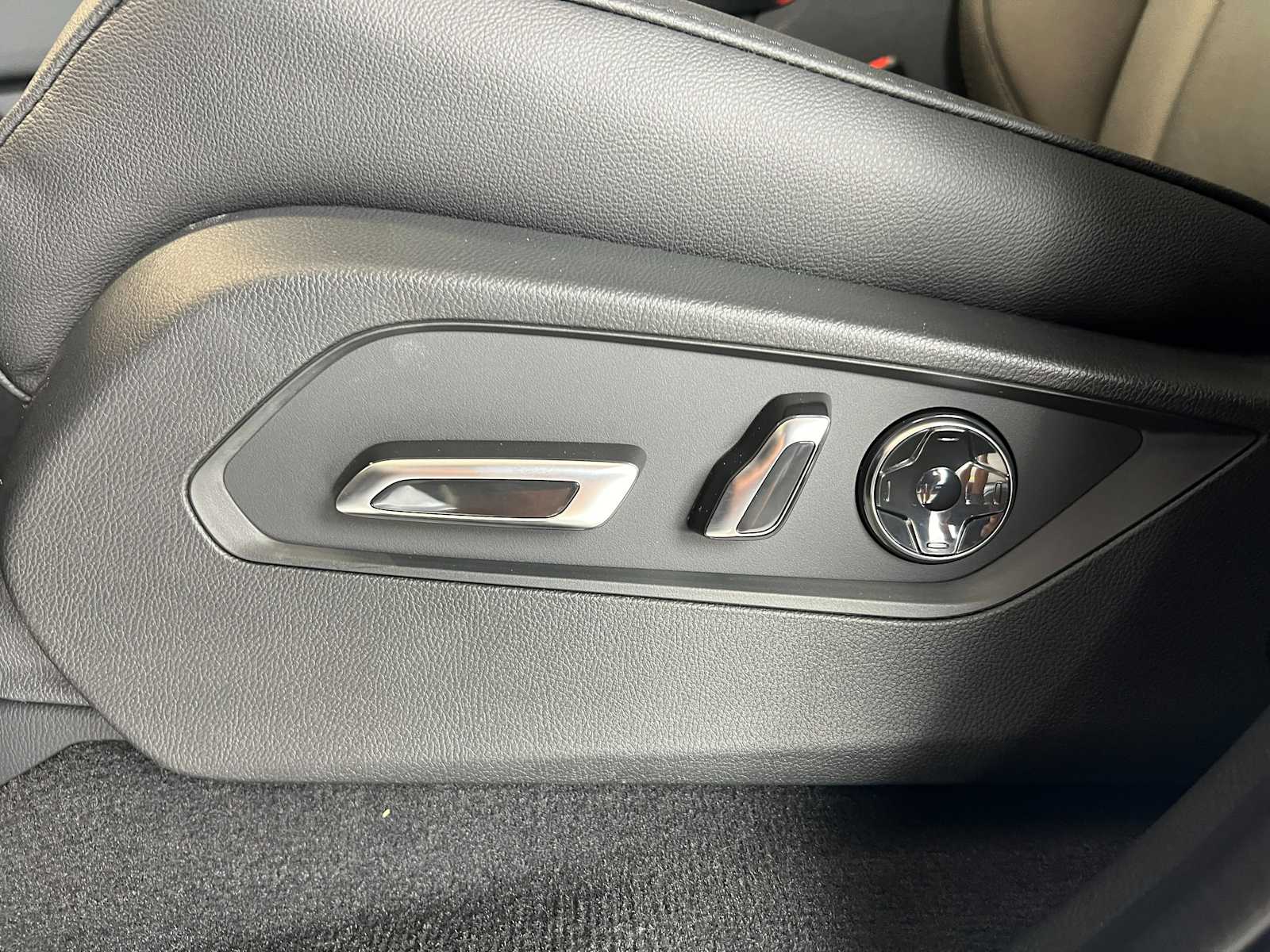 2026 Acura MDX SH-AWD photo 16