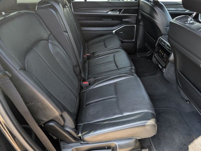 2023 Jeep Wagoneer L Series II photo 28