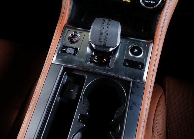 2025 Jaguar F-PACE R-Dynamic S photo 12