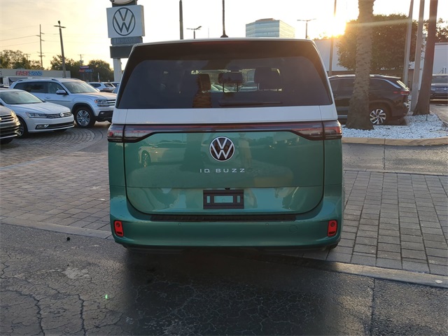 2025 Volkswagen ID. Buzz Pro Plus photo 5