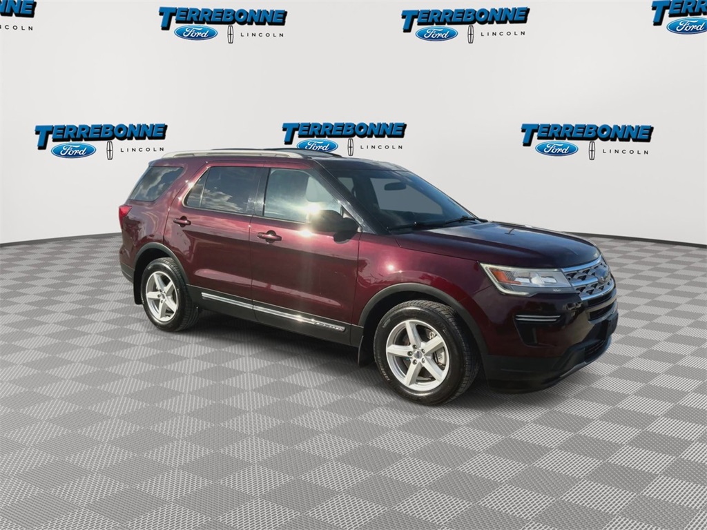 2018 Ford Explorer XLT photo 2