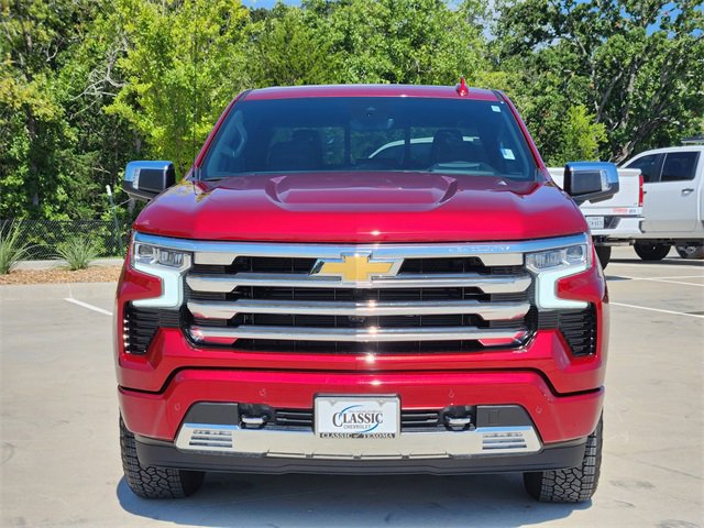 2025 Chevrolet Silverado 1500 High Country photo 2