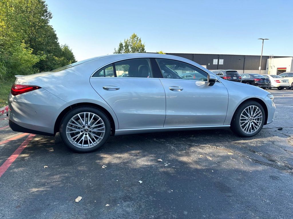 2026 Mercedes Benz CLA 250 4MATIC photo 4