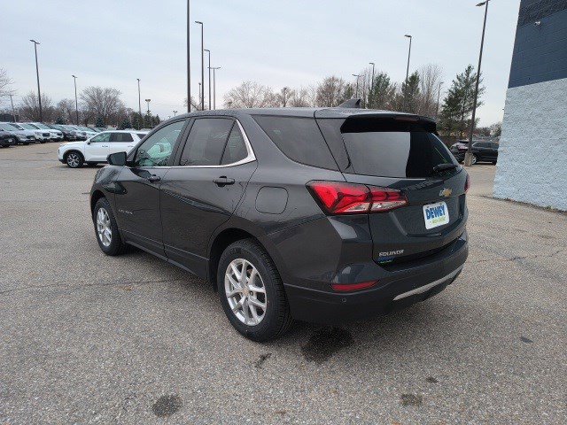 2023 Chevrolet Equinox LT photo 2