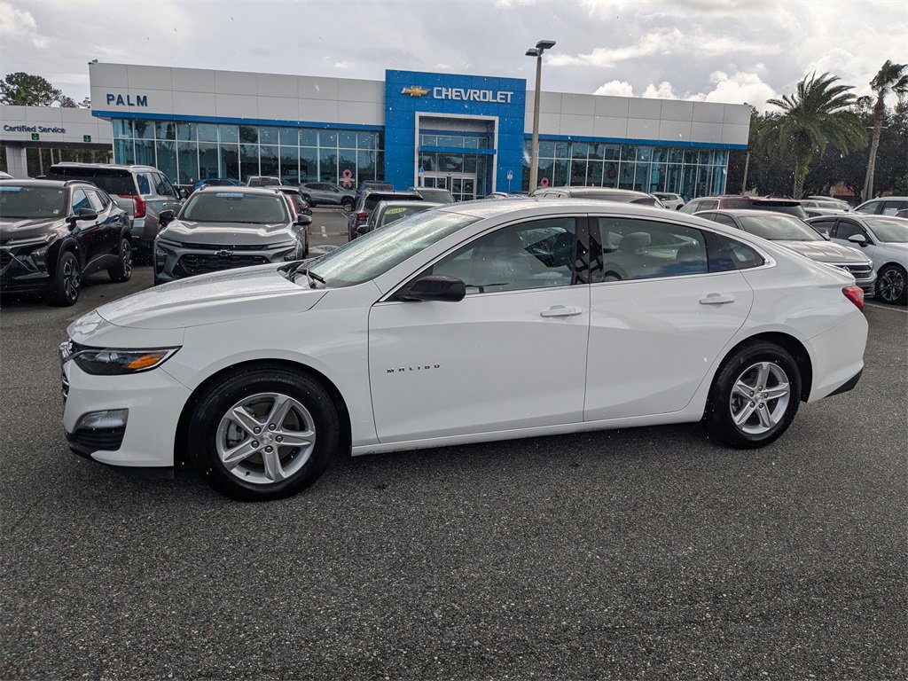 2022 Chevrolet Malibu LS photo 6