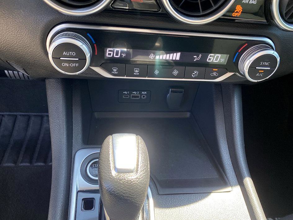 2020 Nissan Sentra SV photo 12
