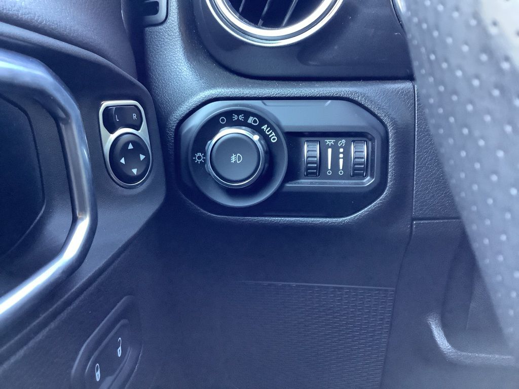2021 Jeep Wrangler Unlimited Rubicon 392 photo 9