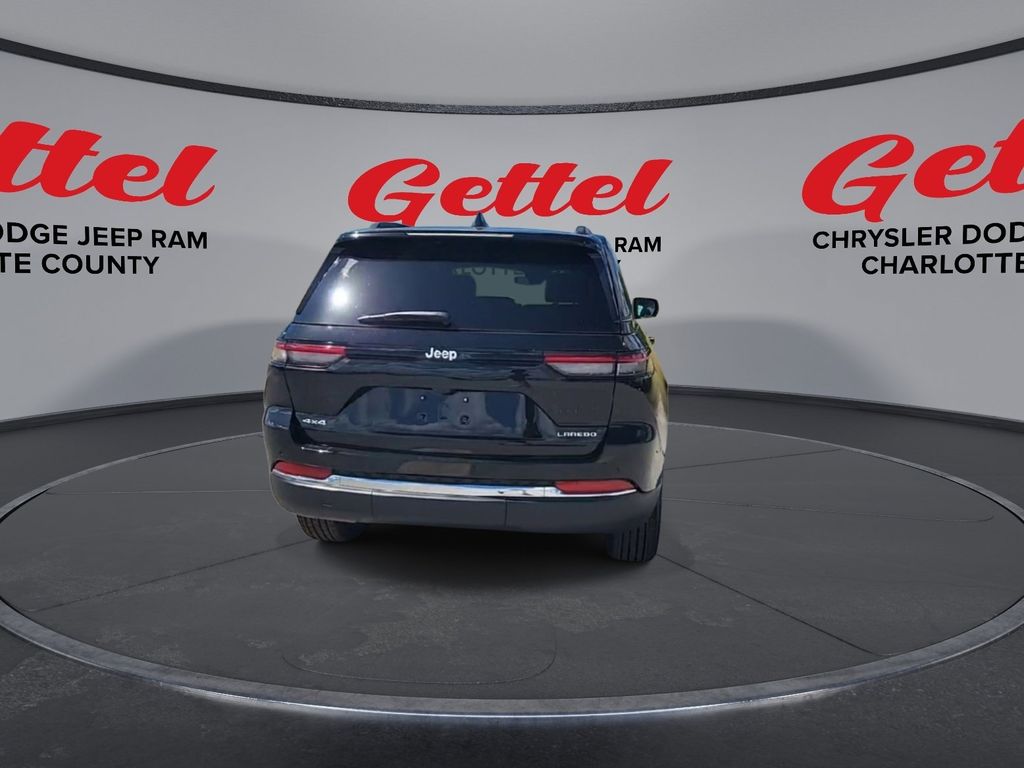 2025 Jeep Grand Cherokee Laredo photo 3