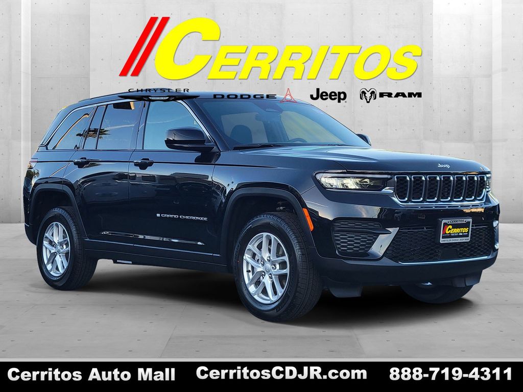 2025 Jeep Grand Cherokee Laredo's photo