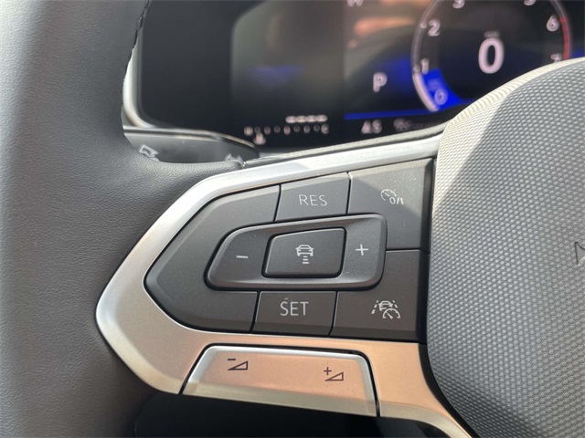 2025 Volkswagen Taos SE photo 22