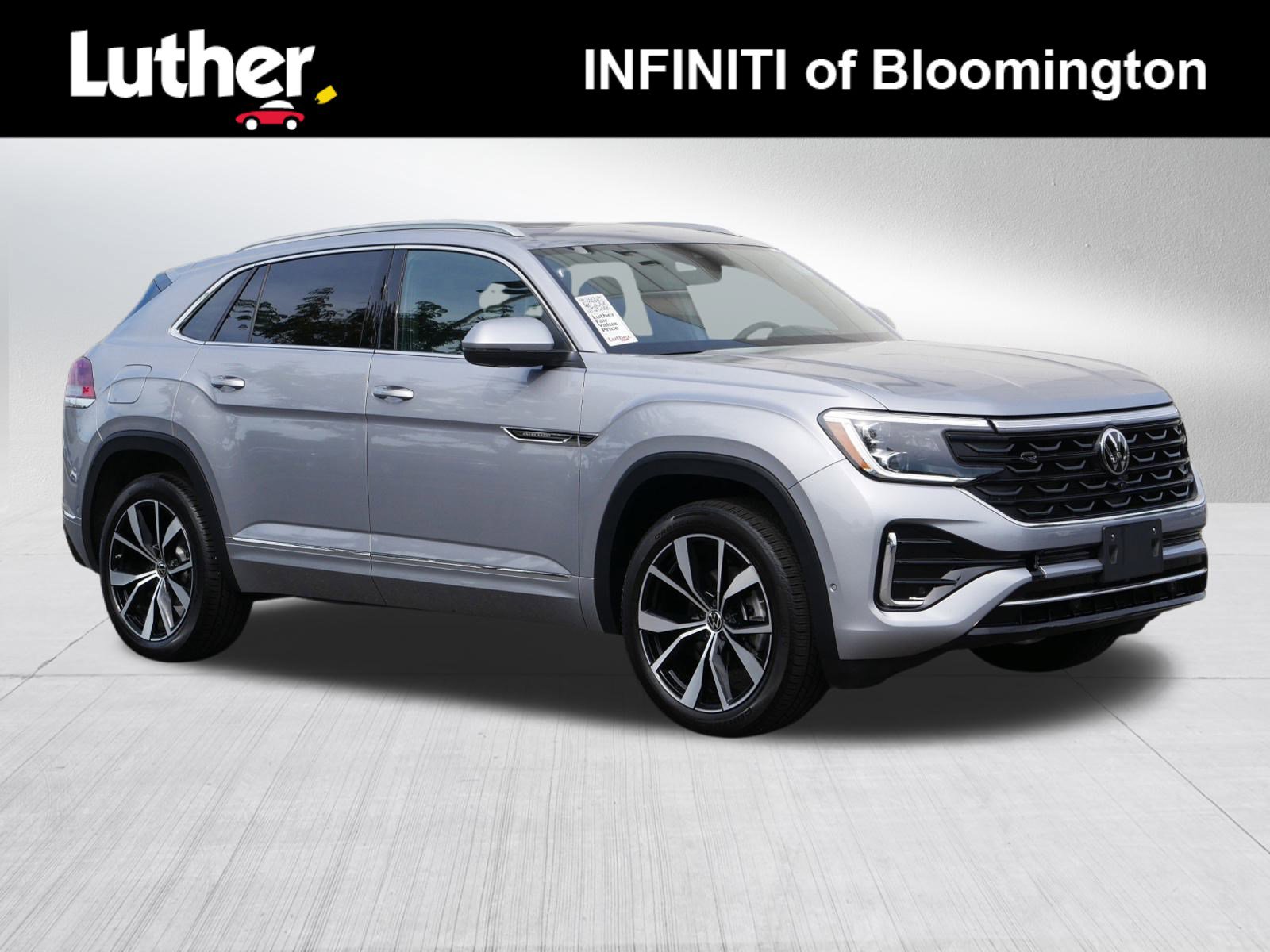 2025 Volkswagen Atlas Cross Sport SEL Premium R-LINE's photo