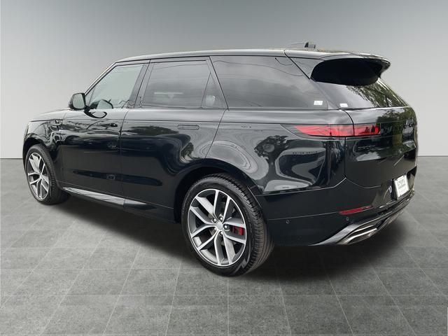 2023 Land Rover Range Rover Sport SE photo 3