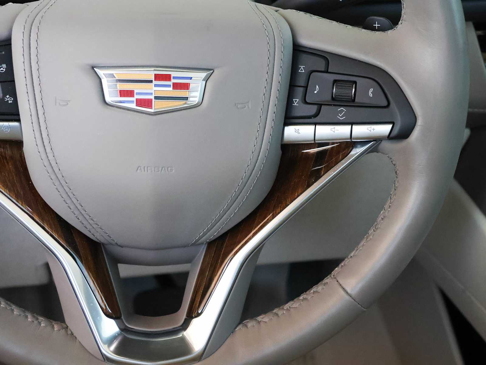 2024 Cadillac Escalade Sport Platinum photo 19