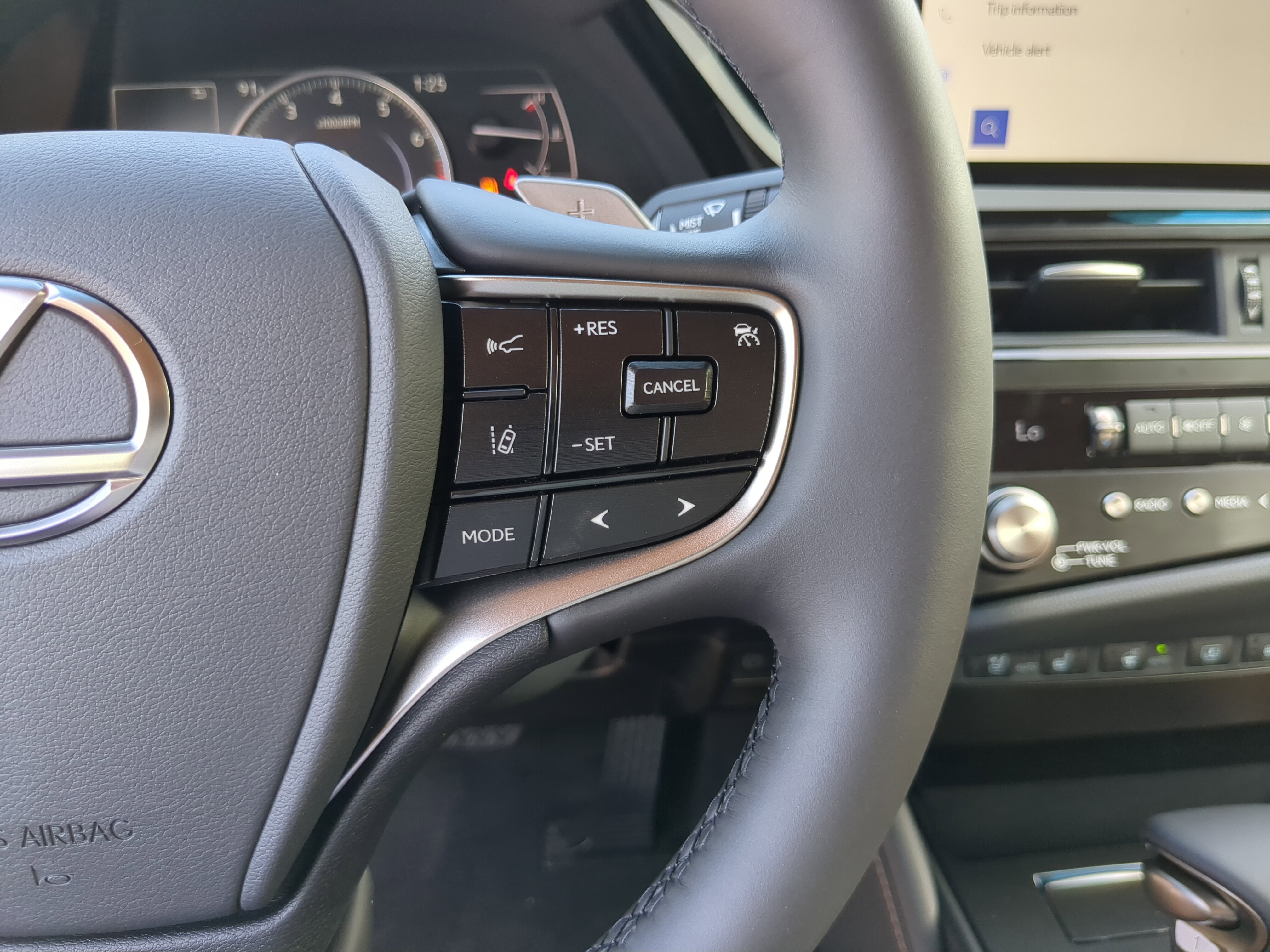 2025 Lexus ES 350 photo 22