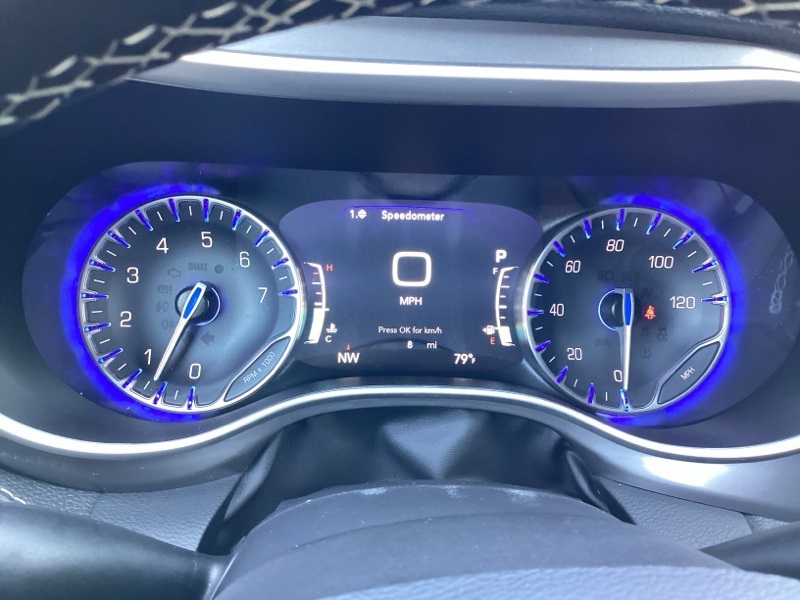 2025 Chrysler Pacifica photo 28