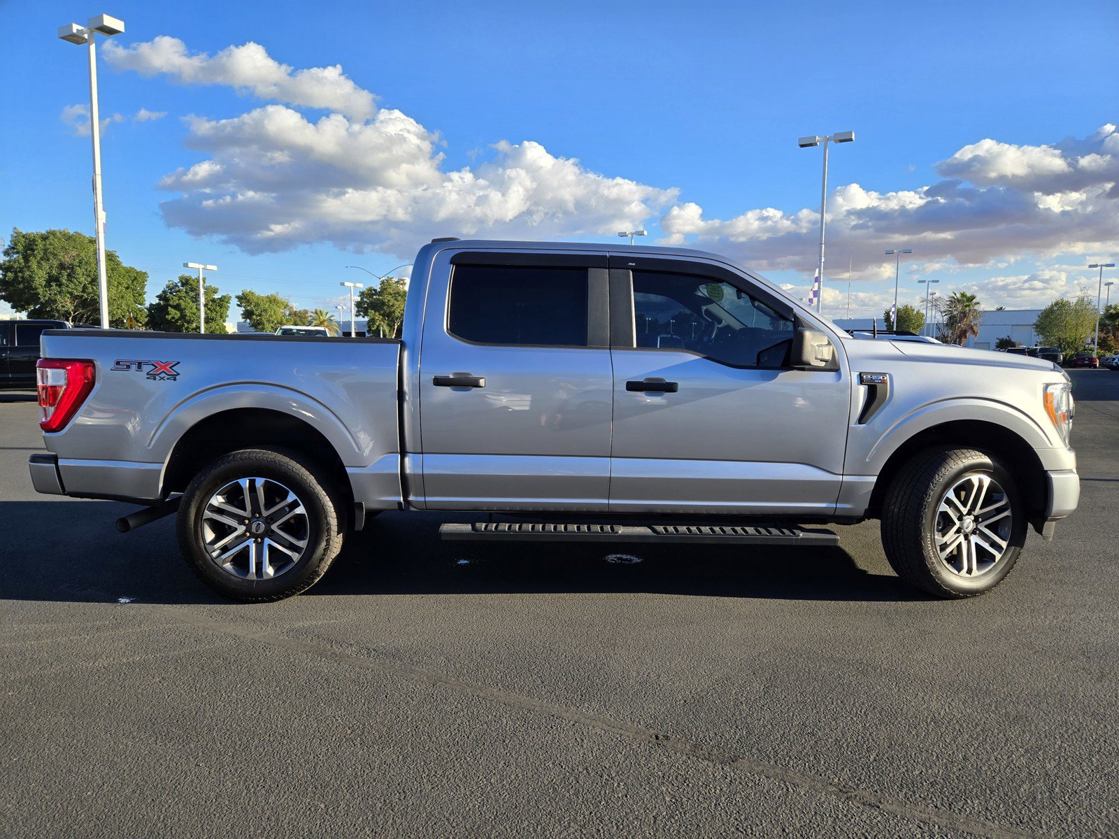 2021 Ford F-150 XL photo 2