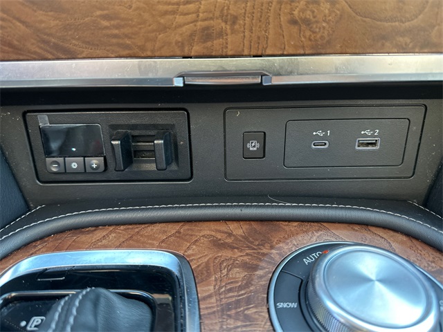 2023 Nissan Armada SL photo 32