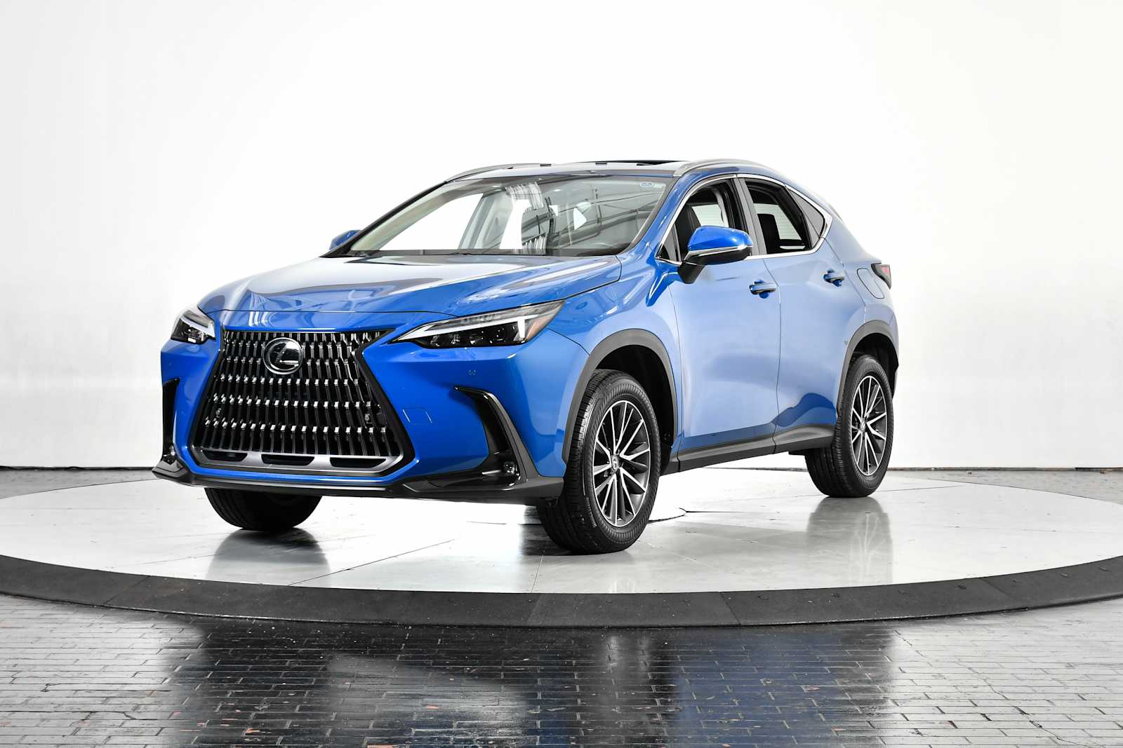 2025 Lexus NX 250's photo