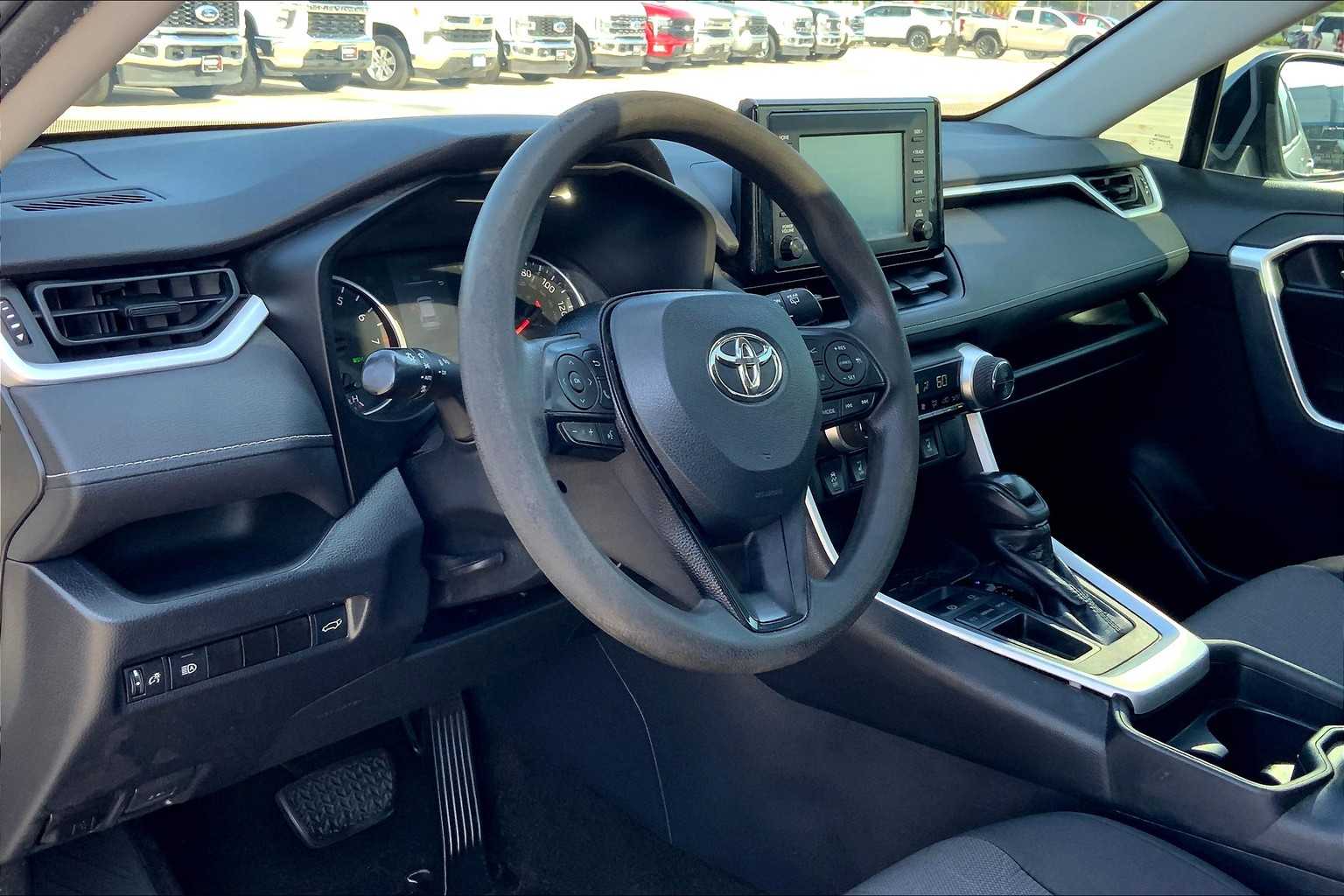 2019 Toyota RAV4 XLE photo 15
