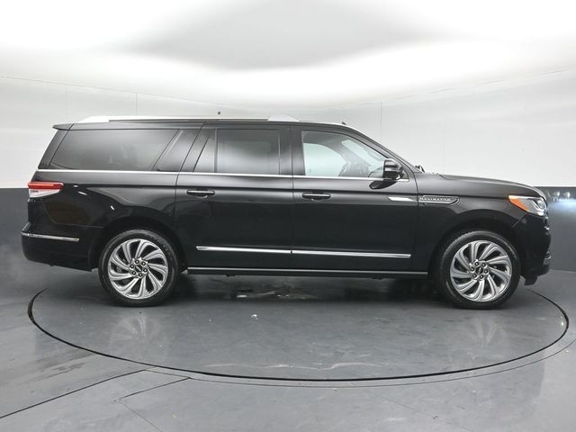 2022 LINCOLN NAVIGATOR L - Image 8