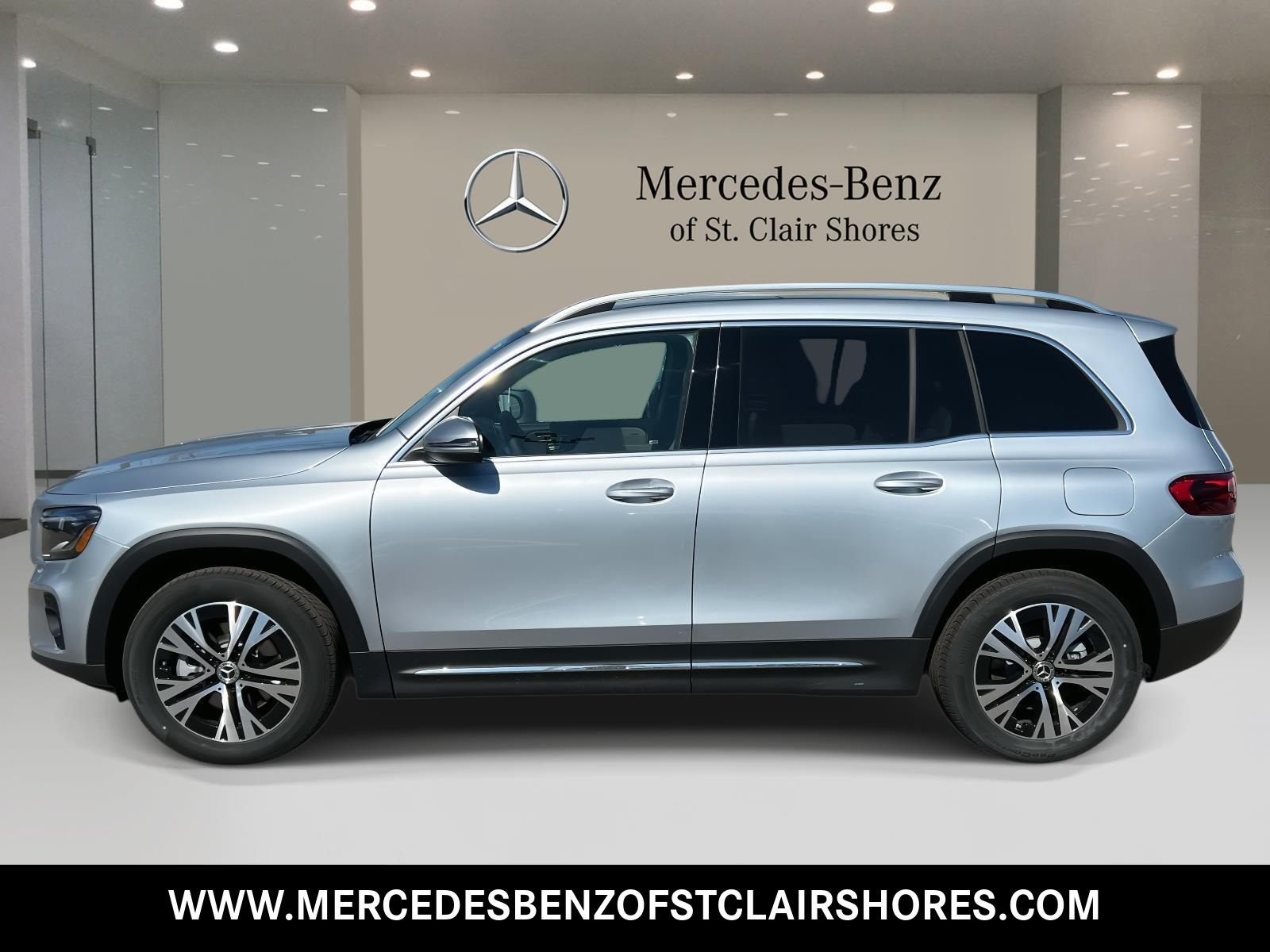 2026 Mercedes Benz GLB 250 4MATIC photo 2