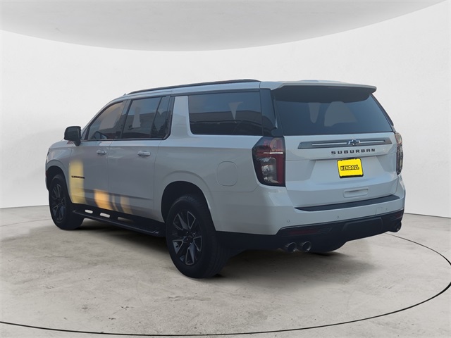 2022 Chevrolet Suburban Z71 photo 3