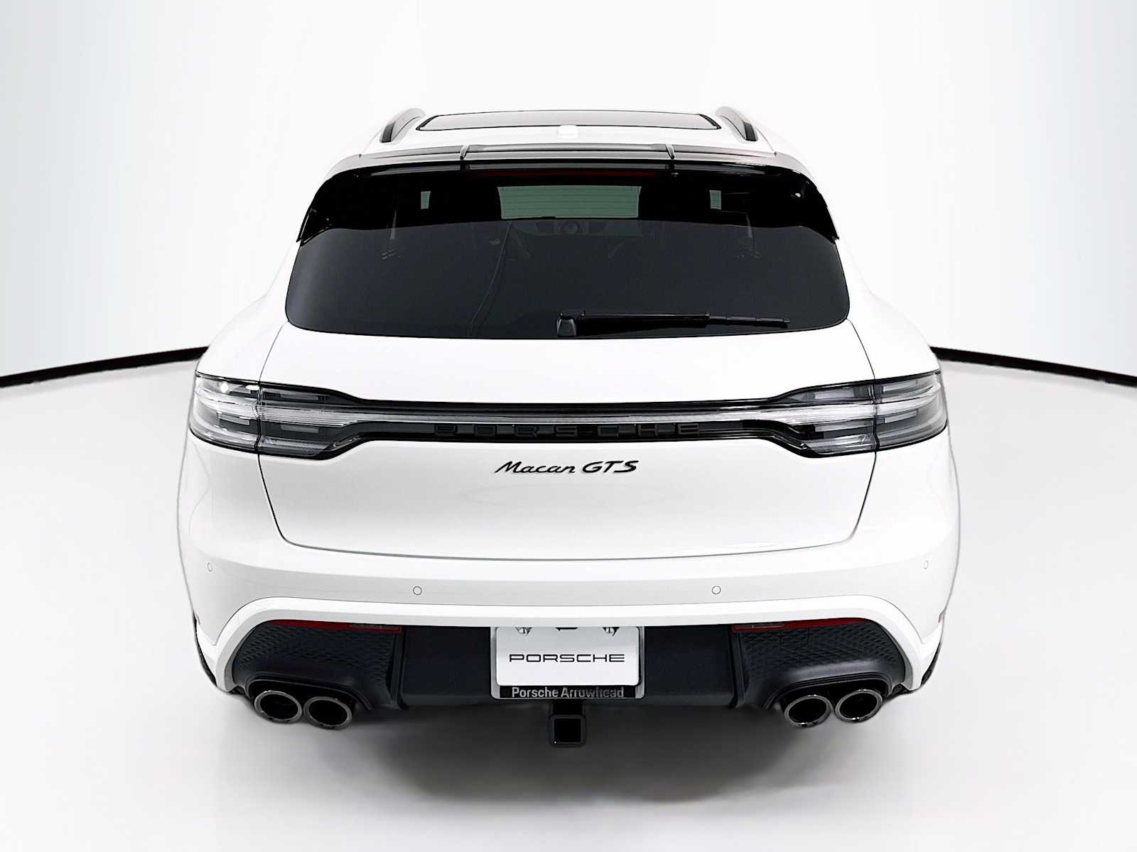 2026 Porsche Macan GTS photo 4