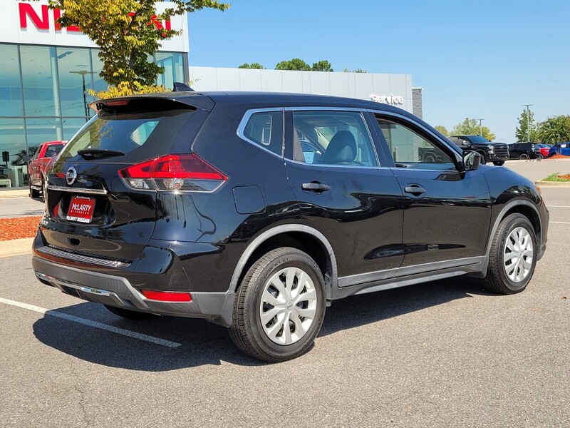 2018 Nissan Rogue S photo 2