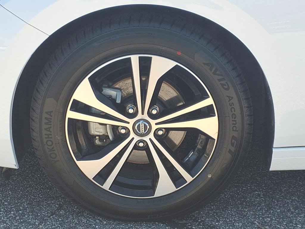 2022 Nissan Sentra SV photo 3