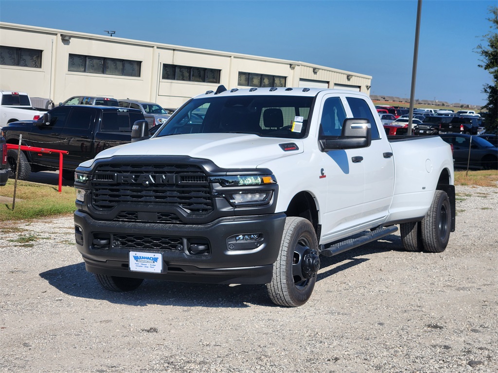 2026 Ram 3500 Tradesman photo 2