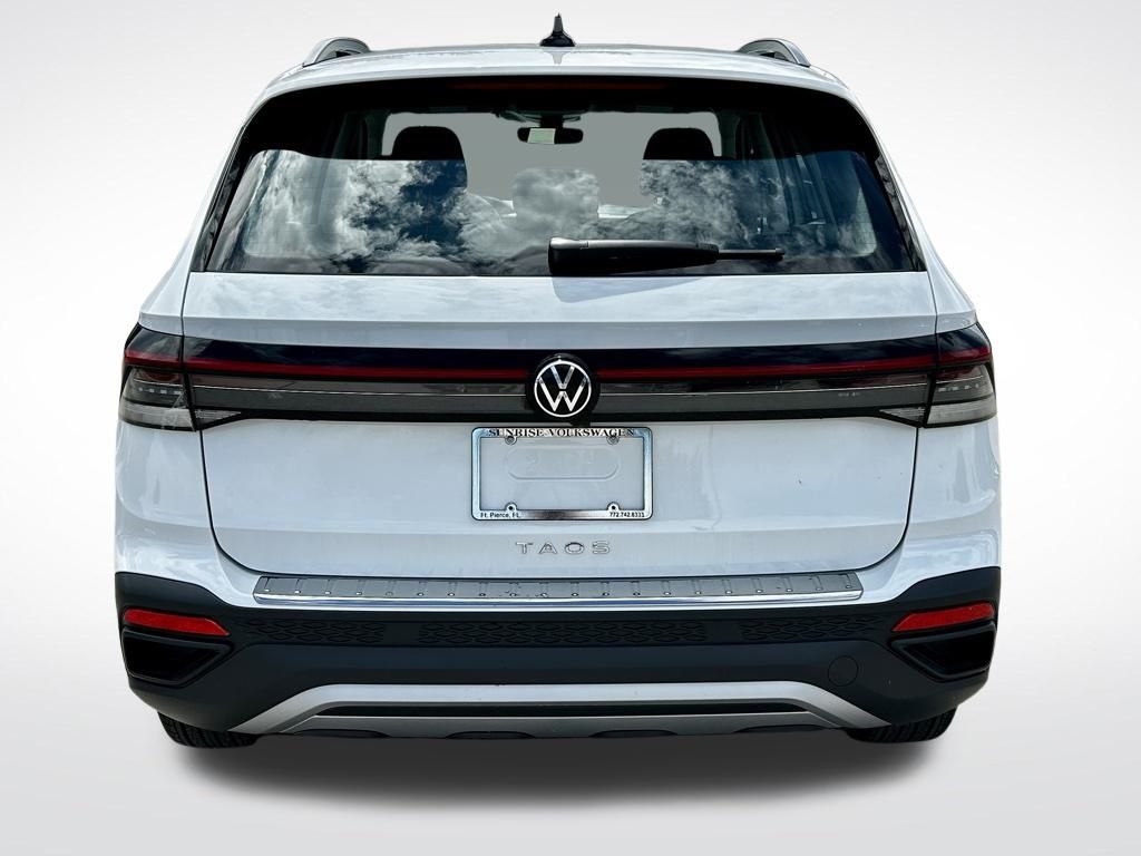 2025 Volkswagen Taos S photo 4