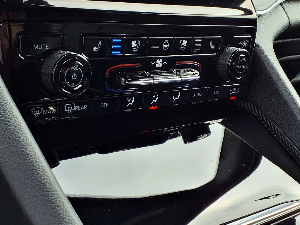 2025 Jeep Grand Cherokee Limited photo 9