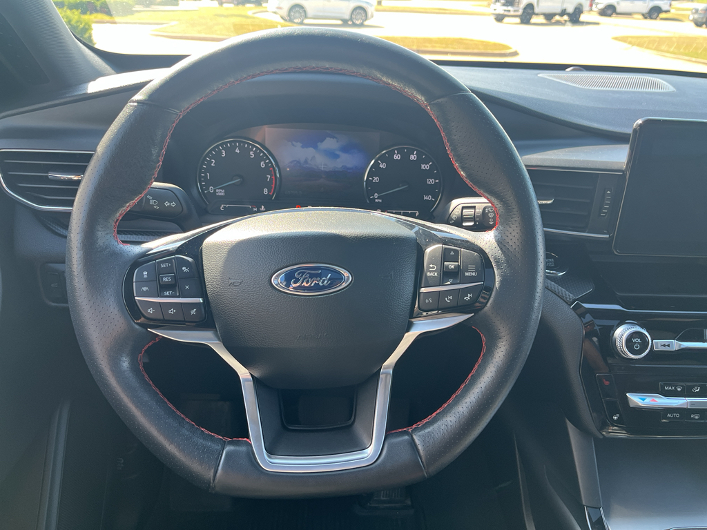2022 Ford Explorer ST-Line photo 11
