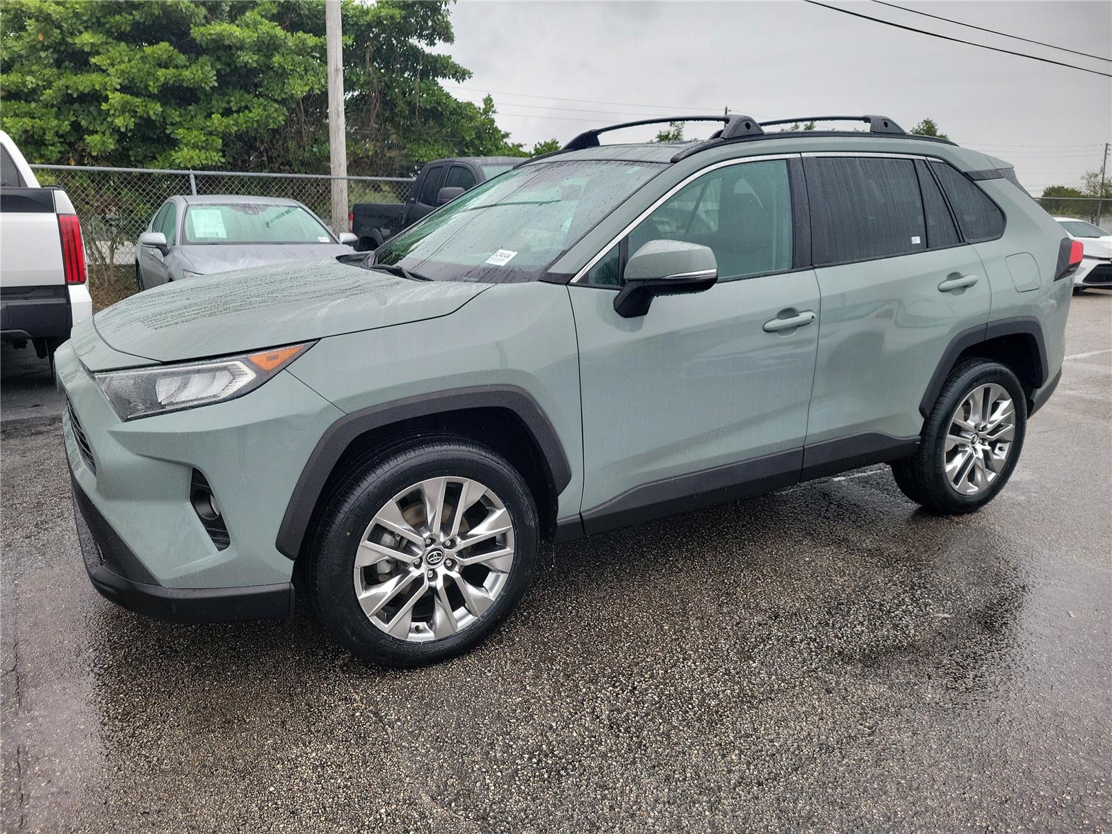 2020 Toyota RAV4 XLE Premium