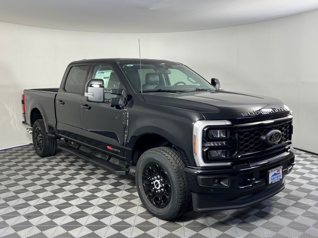 2025 Ford F-250 Lariat photo 2