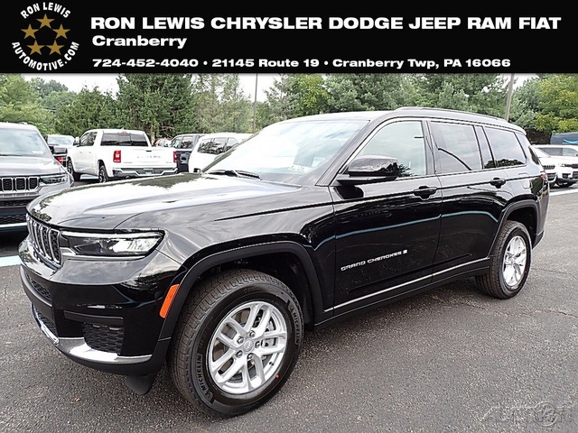 2025 Jeep Grand Cherokee L Laredo's photo