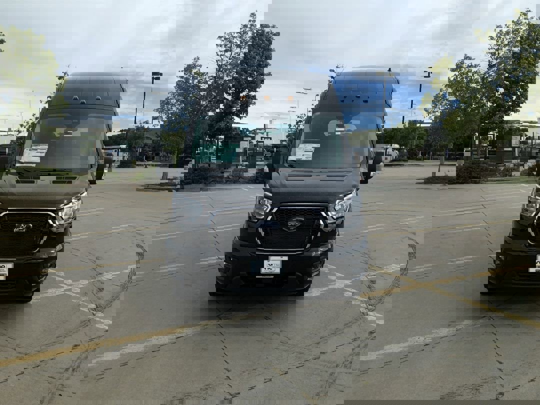 2025 Ford Transit Passenger XLT photo 3