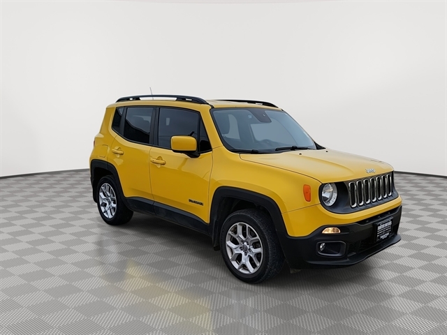 2016 Jeep Renegade Latitude photo 2