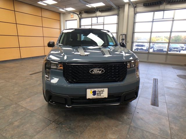 2025 Ford Maverick XLT photo 2