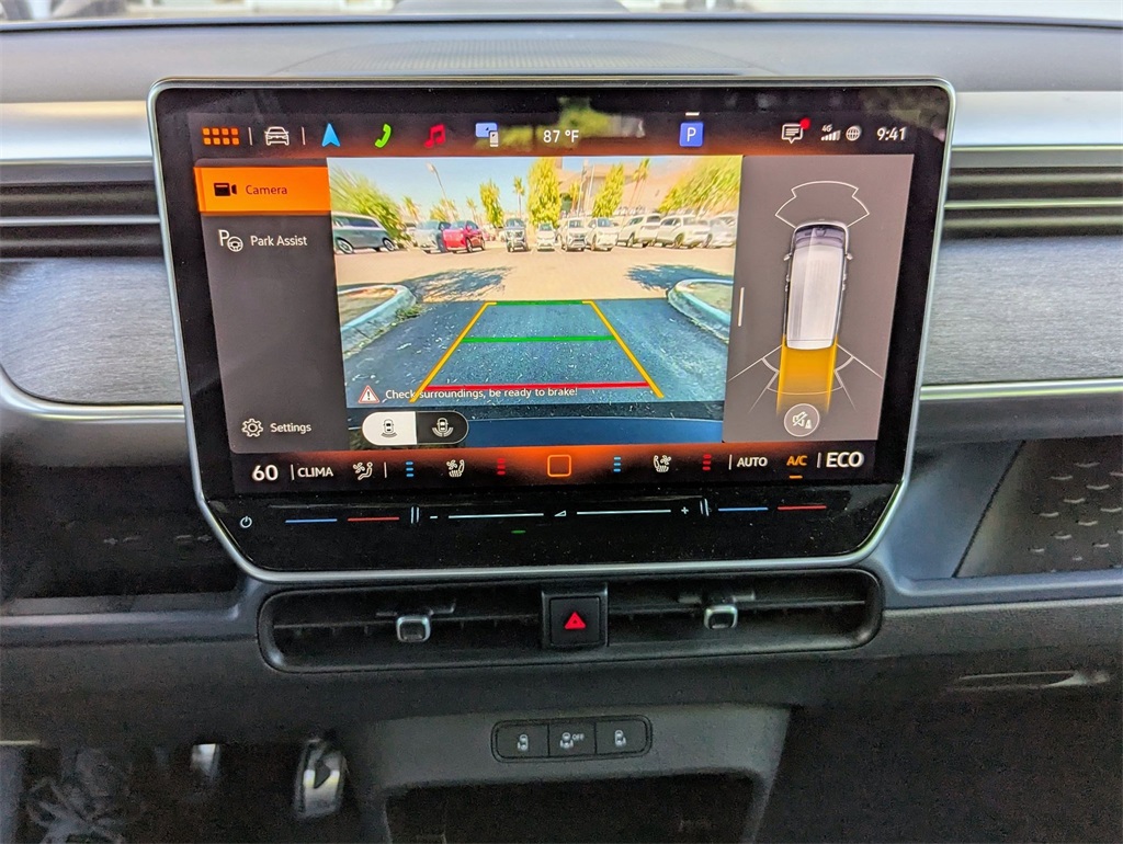2025 Volkswagen ID. Buzz Pro S photo 12